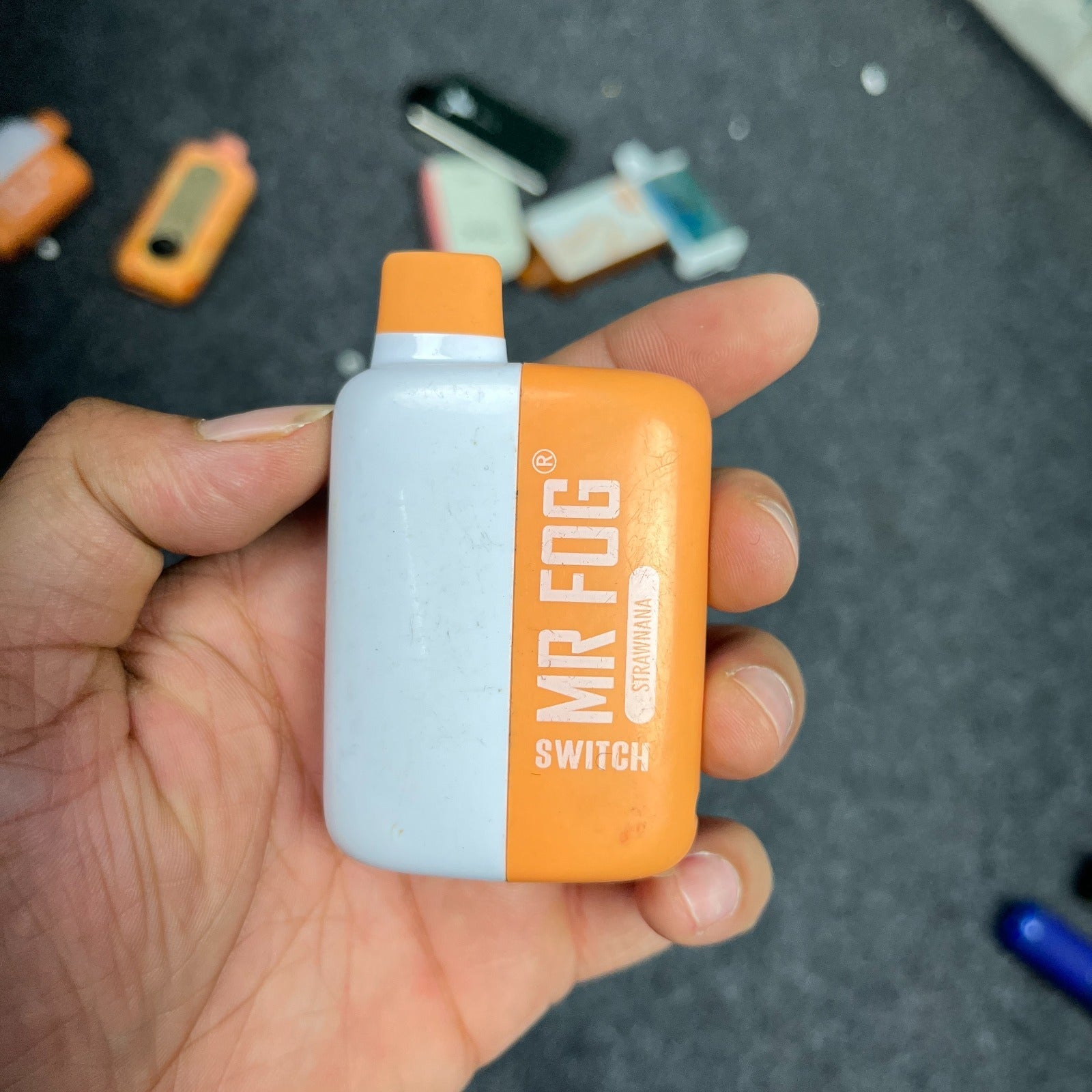 MR Fog Switch 5500 Puffs Strawnana -(Without Box)